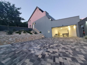 Villa I&N